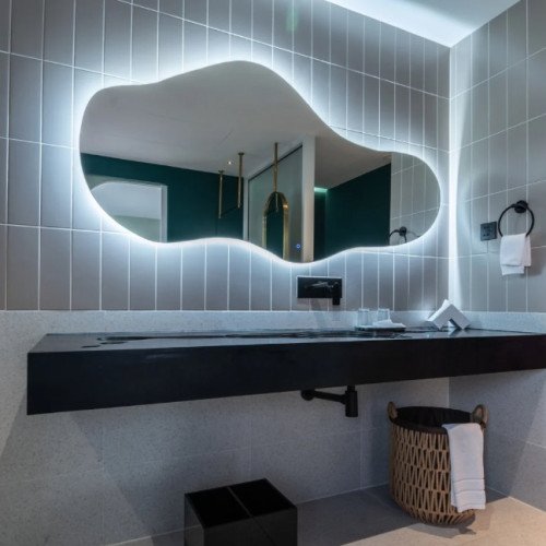 Mirror installation ( 4ft x 6ft )